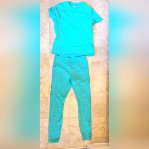 Green Avia pants (M 8-10) & short sleeve top (S 4-6) womens athleisure set